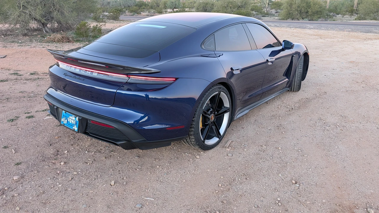 2020 Porsche Taycan Turbo S - Image 18 of 31