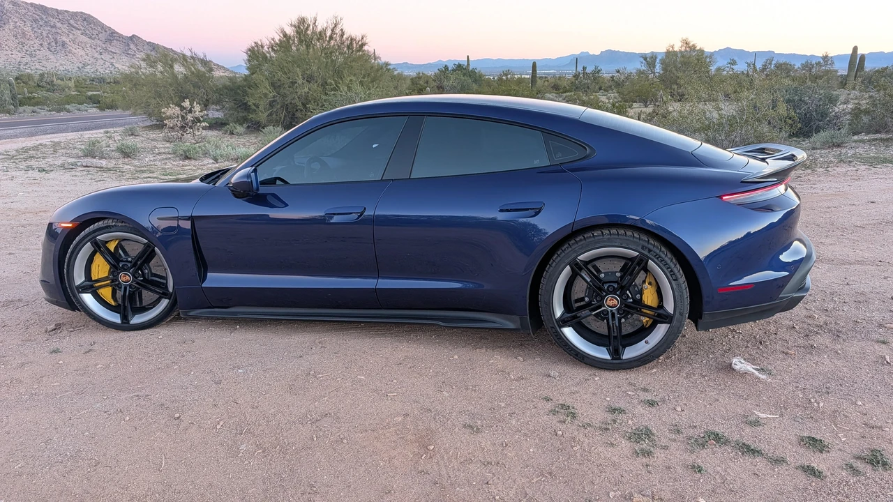 2020 Porsche Taycan Turbo S - Image 13 of 31
