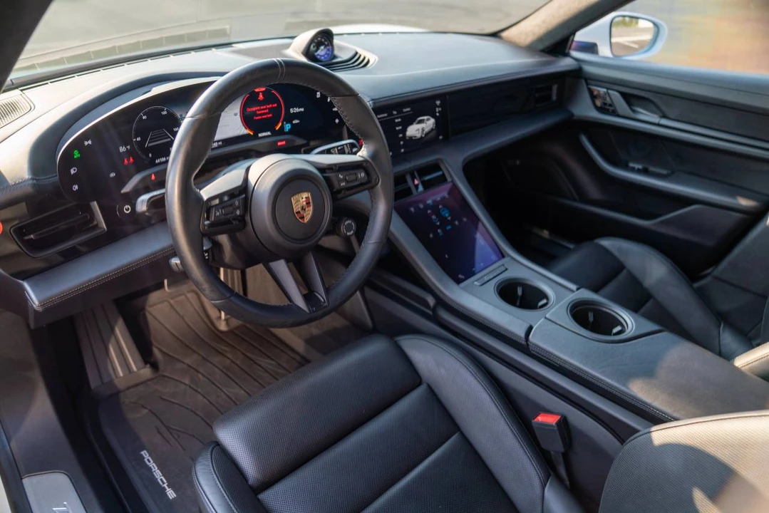 2020 Porsche Taycan Turbo - Image 4 of 5
