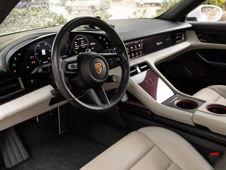 2020 Porsche Taycan Turbo - Image 4 of 5