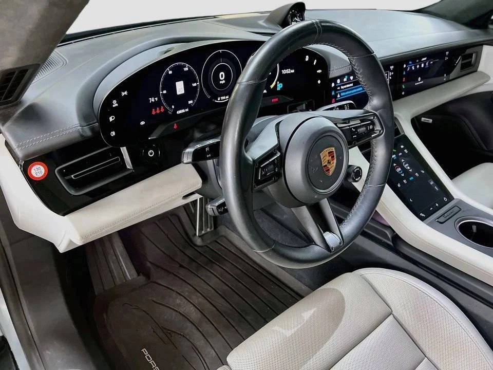 2020 Porsche Taycan Turbo - Image 4 of 5