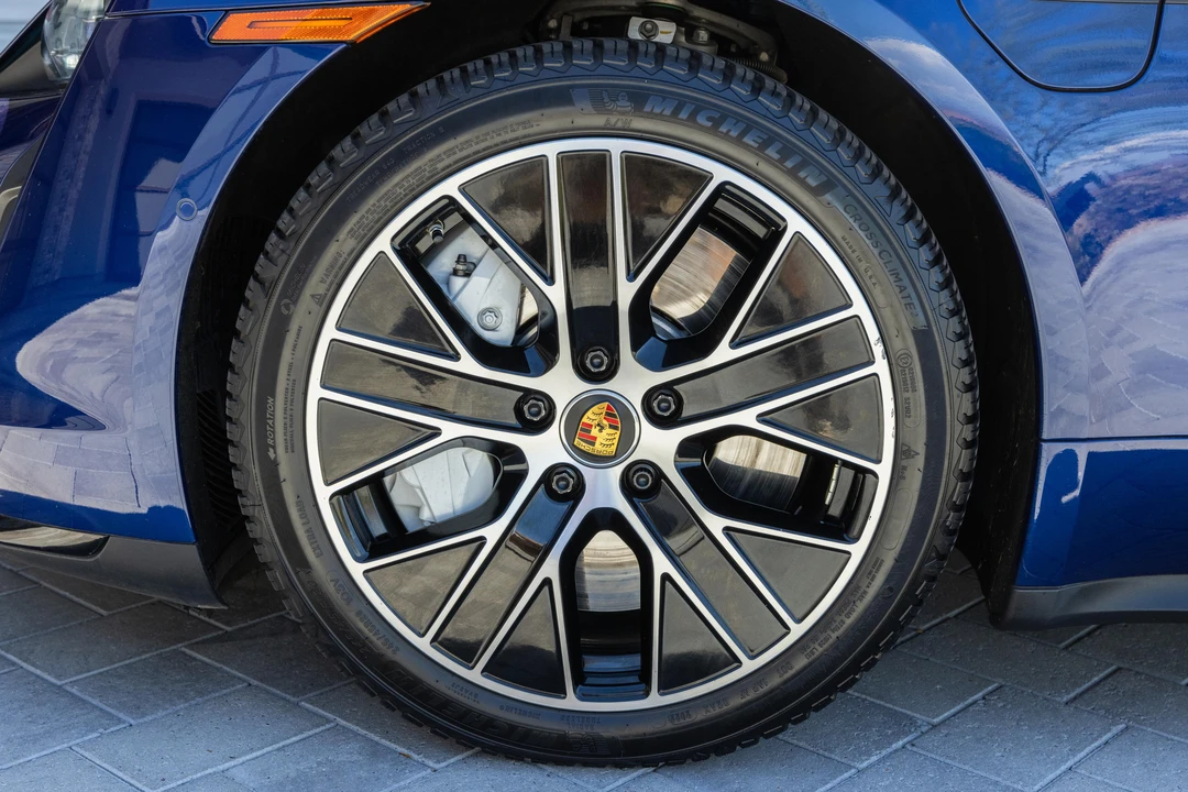 2020 Porsche Taycan Turbo - Image 27 of 31