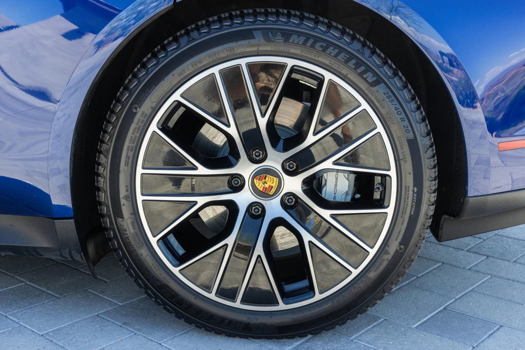 2020 Porsche Taycan Turbo - Image 28 of 31