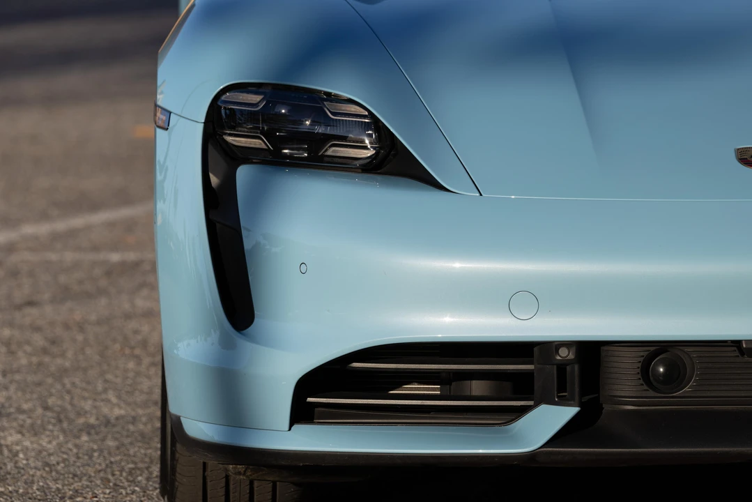 2020 Porsche Taycan Turbo - Image 22 of 31