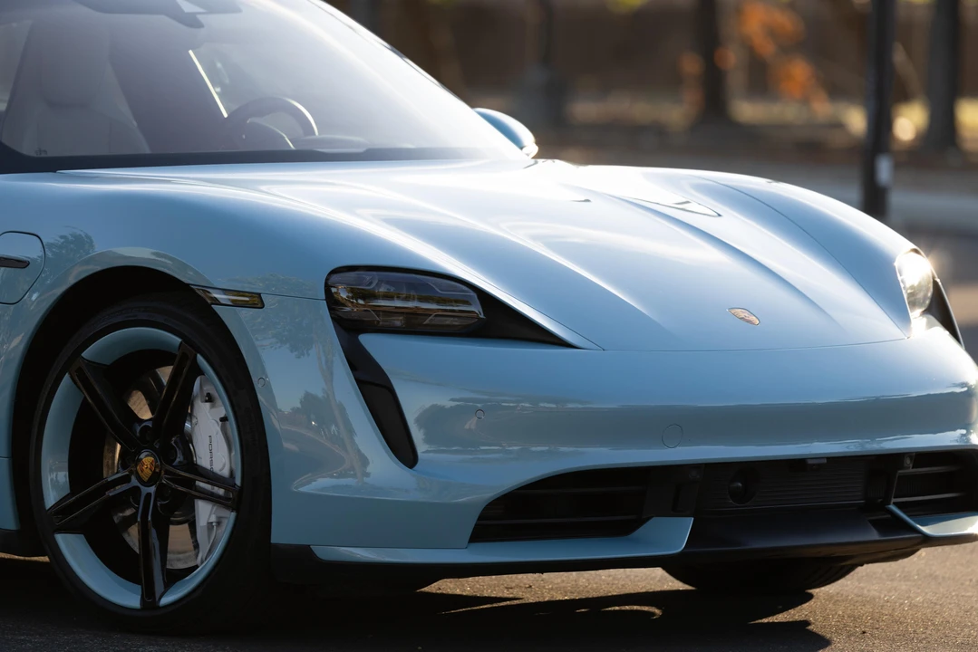 2020 Porsche Taycan Turbo - Image 19 of 31