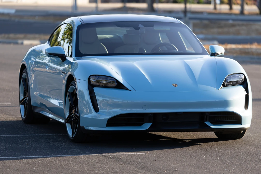2020 Porsche Taycan Turbo - Image 17 of 31