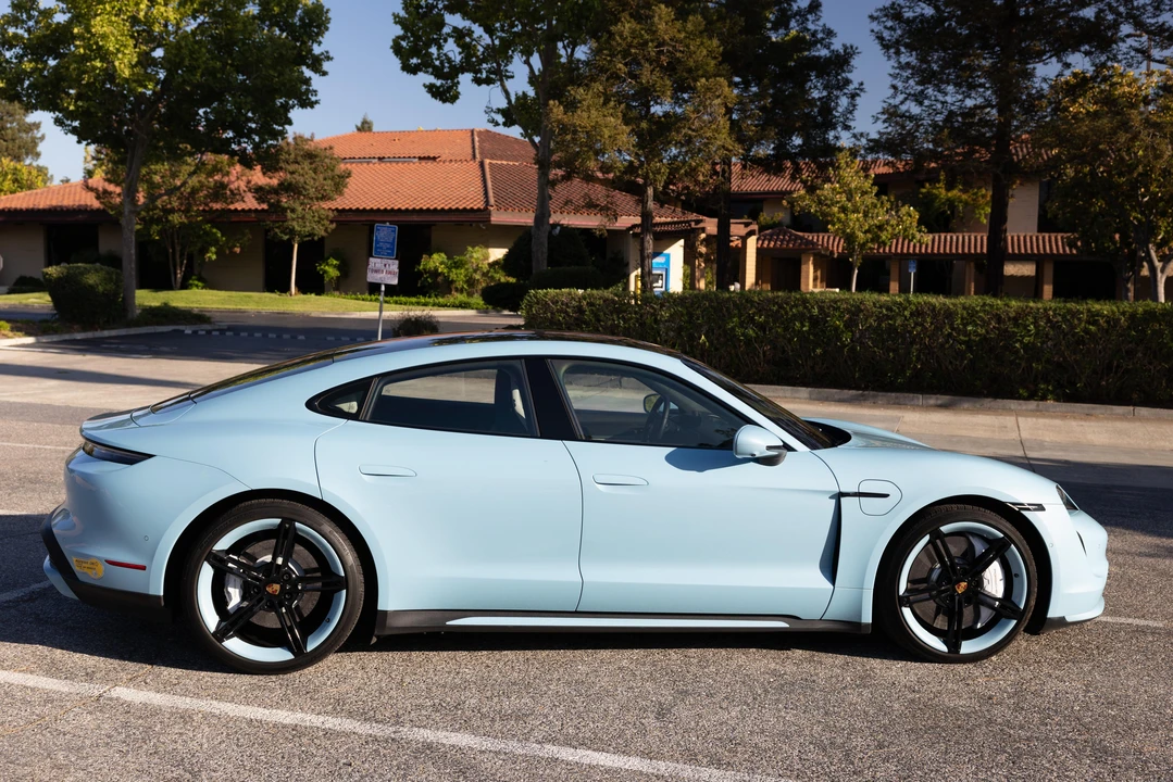 2020 Porsche Taycan Turbo - Image 3 of 31