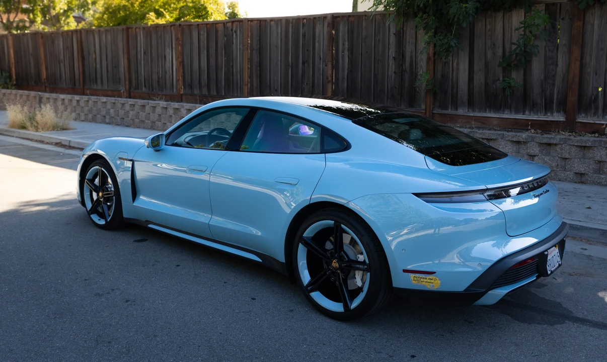 2020 Porsche Taycan Turbo - Image 13 of 31