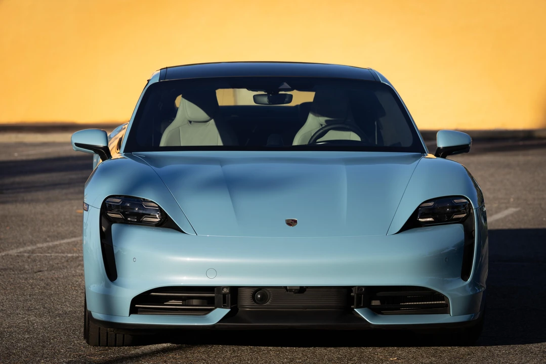 2020 Porsche Taycan Turbo - Image 6 of 31