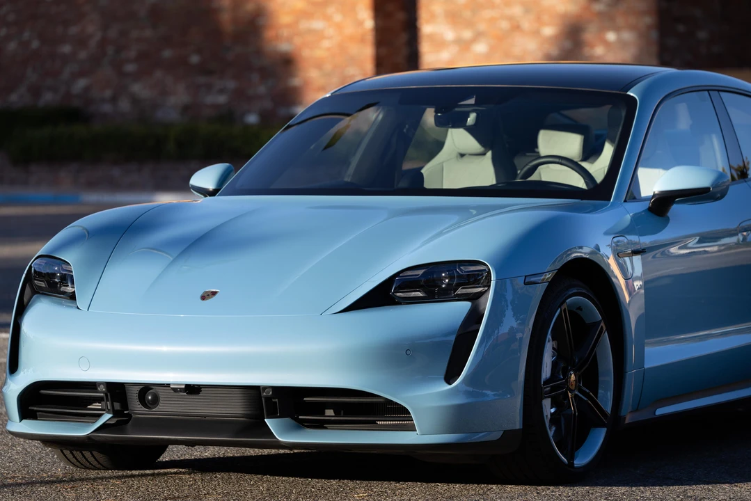 2020 Porsche Taycan Turbo - Image 28 of 31