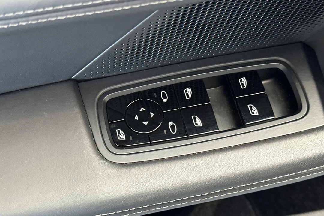 2020 Porsche Taycan Turbo - Image 13 of 21