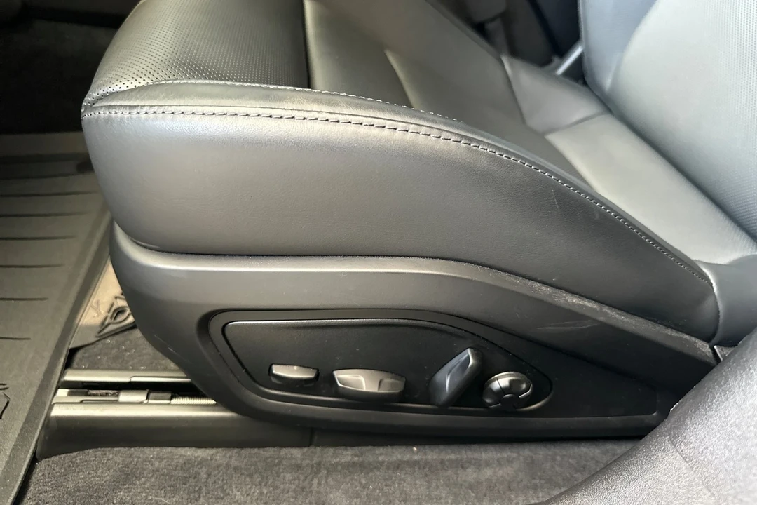 2020 Porsche Taycan Turbo - Image 14 of 21