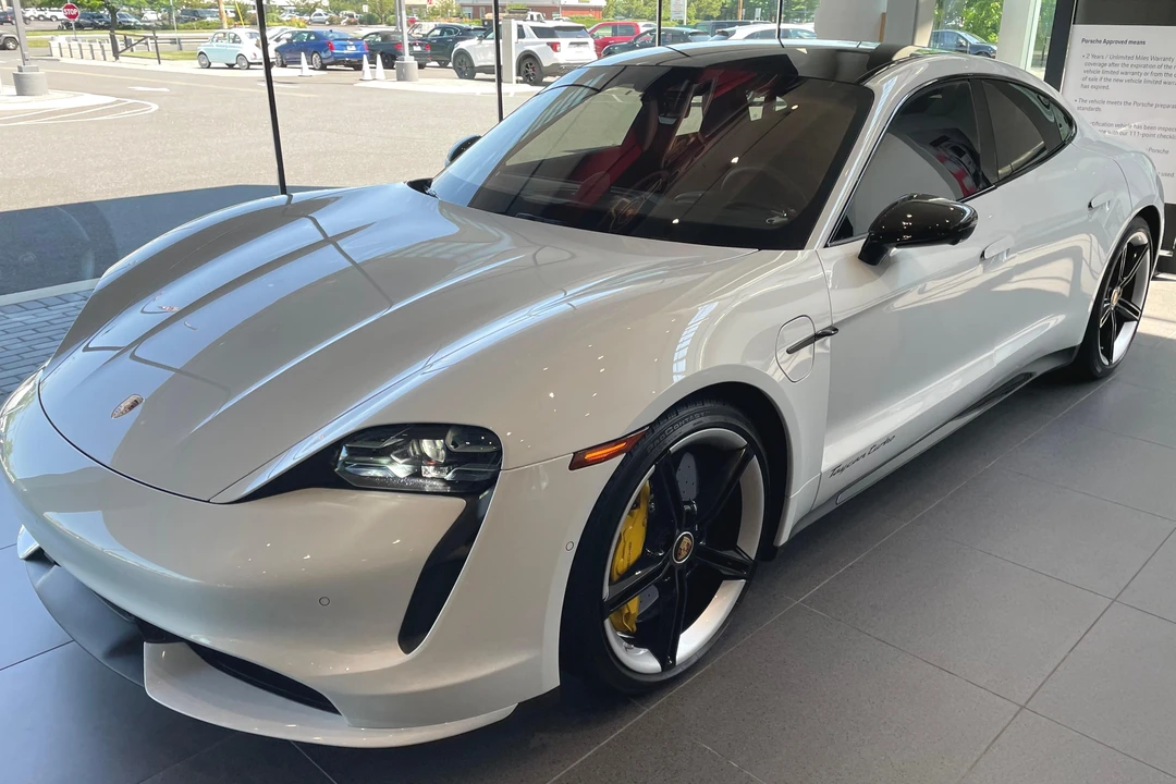 2020 Porsche Taycan Turbo - Image 12 of 31