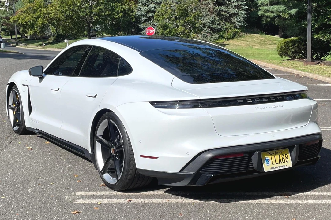 2020 Porsche Taycan Turbo - Image 4 of 31