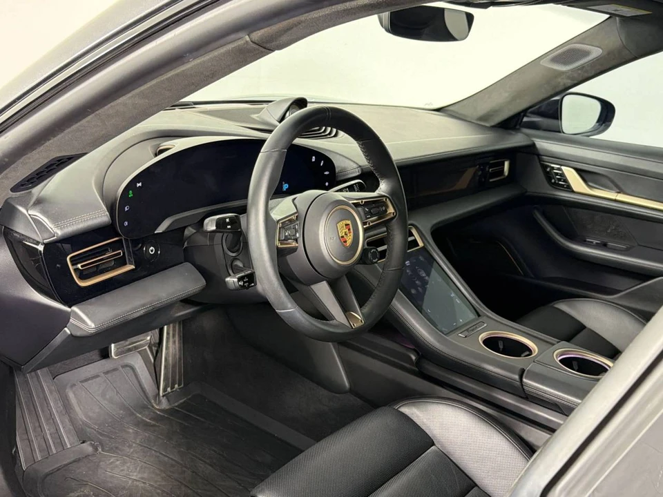 2020 Porsche Taycan Turbo - Image 4 of 5