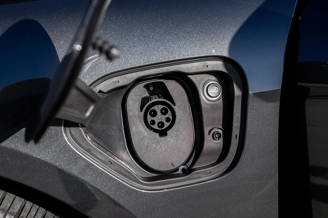 2020 Porsche Taycan Turbo - Image 10 of 31