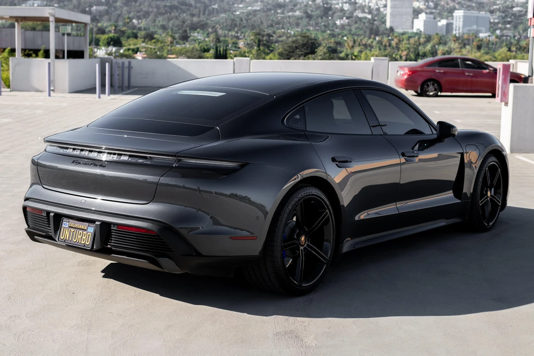 2020 Porsche Taycan Turbo - Image 7 of 31