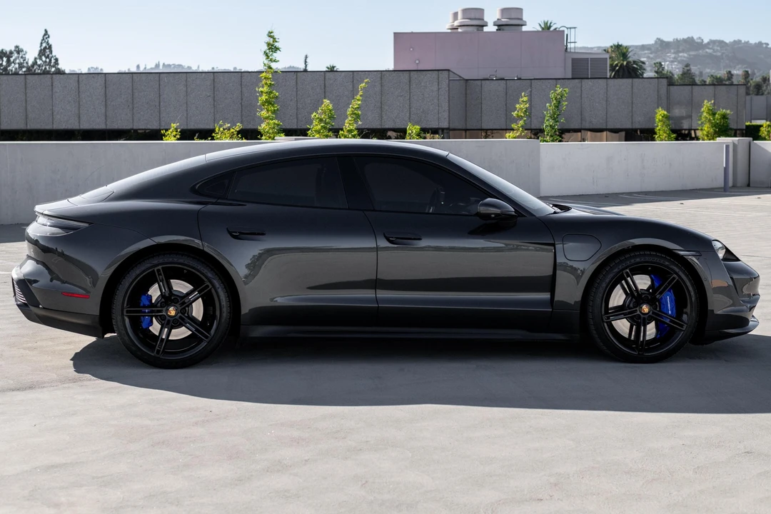 2020 Porsche Taycan Turbo - Image 3 of 31