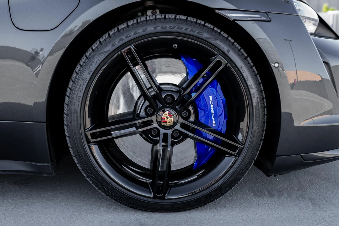 2020 Porsche Taycan Turbo - Image 16 of 31