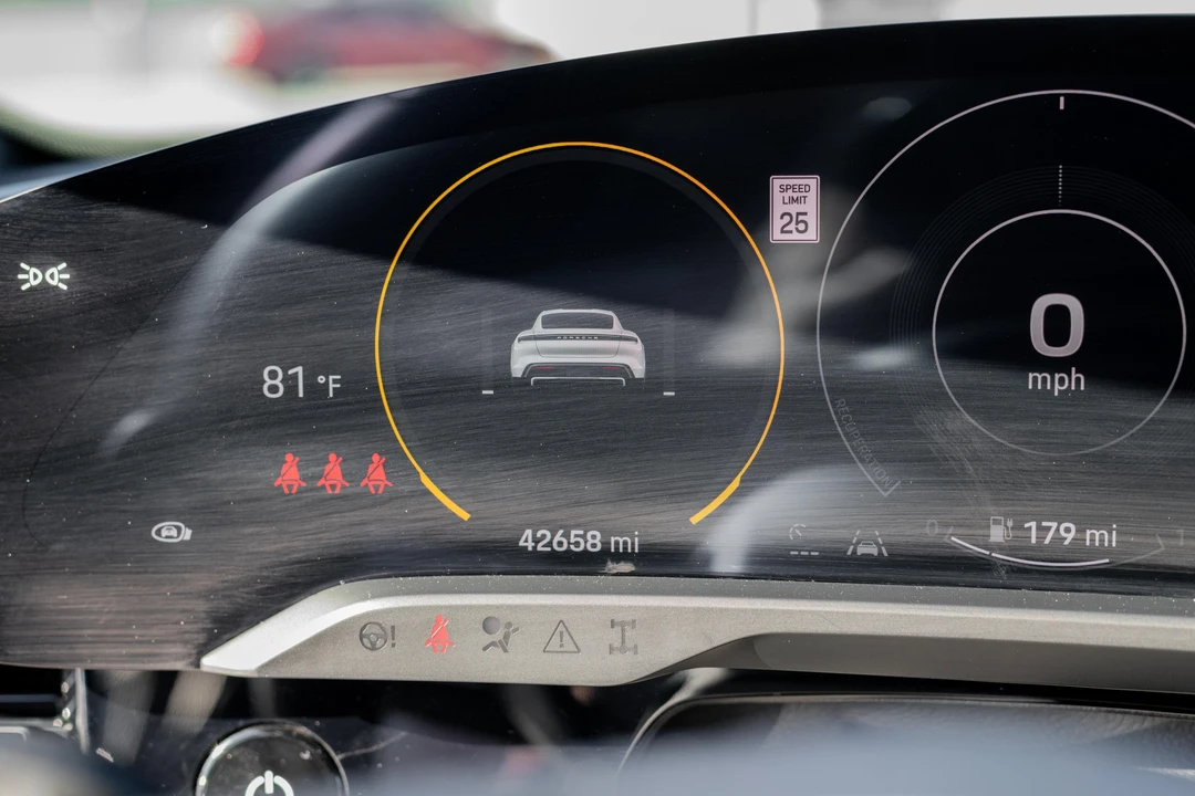 2020 Porsche Taycan Turbo - Image 20 of 31