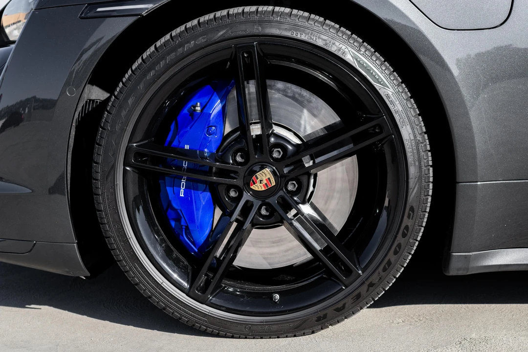 2020 Porsche Taycan Turbo - Image 13 of 31