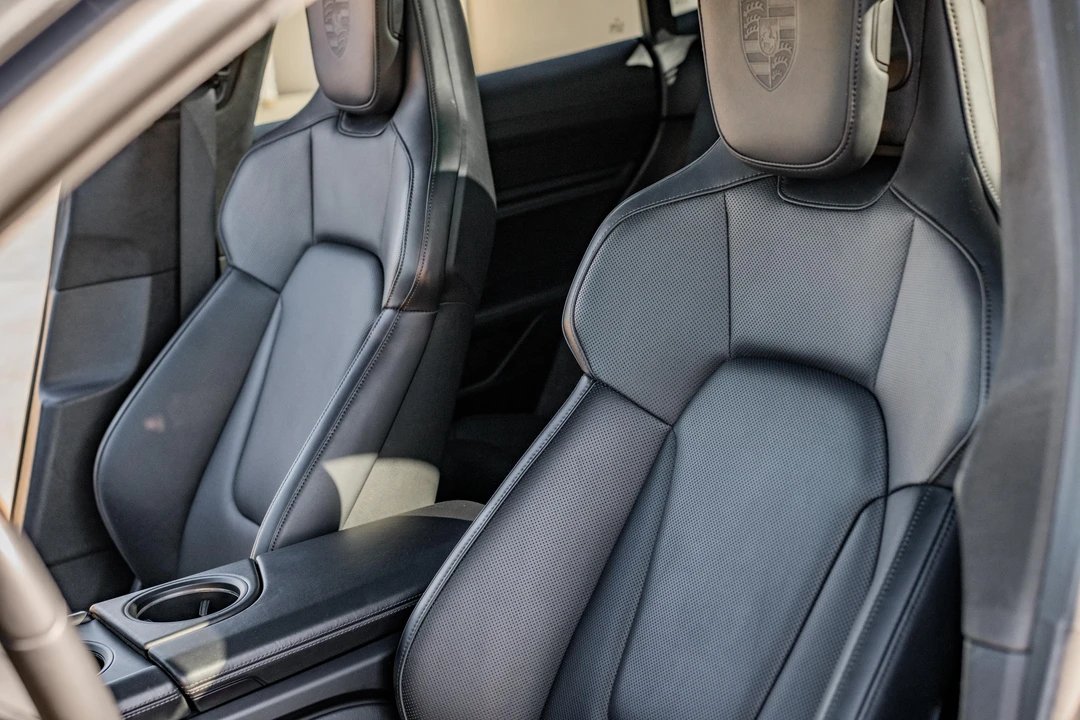 2020 Porsche Taycan Turbo - Image 18 of 31