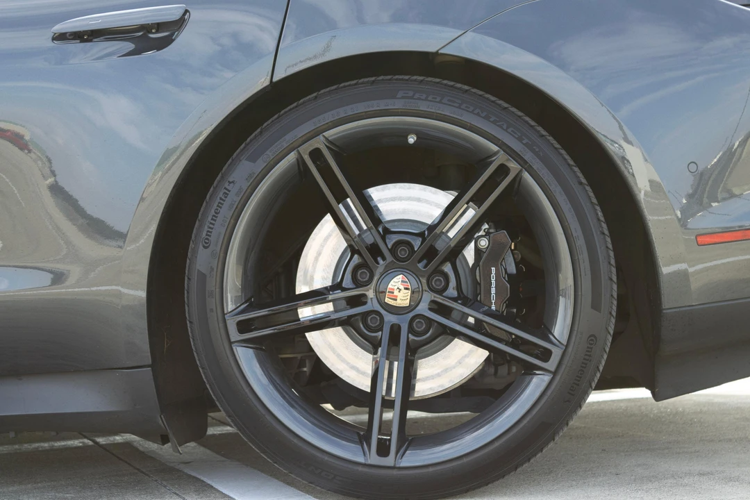 2020 Porsche Taycan Turbo - Image 25 of 31