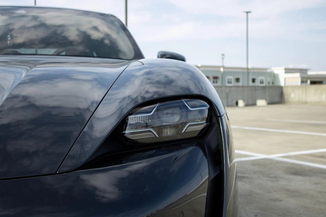 2020 Porsche Taycan Turbo - Image 12 of 31