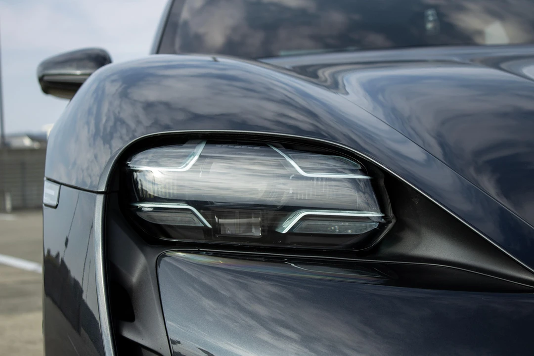 2020 Porsche Taycan Turbo - Image 10 of 31