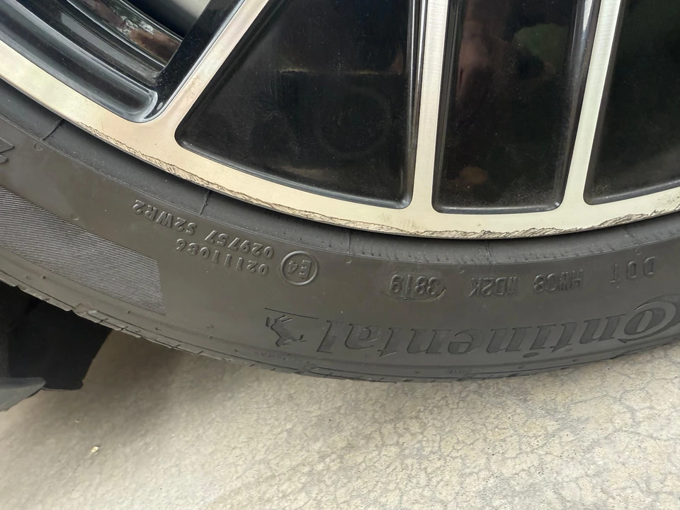 2020 Porsche Taycan Turbo - Image 28 of 31
