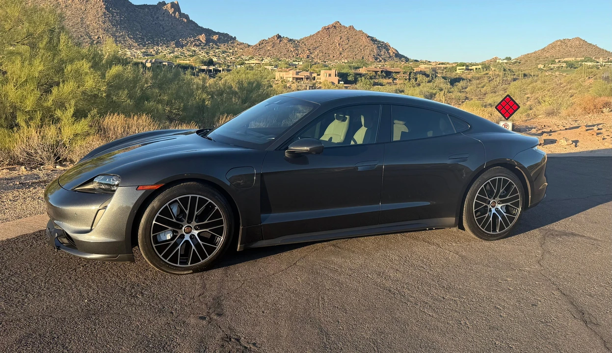 2020 Porsche Taycan Turbo - Image 12 of 31