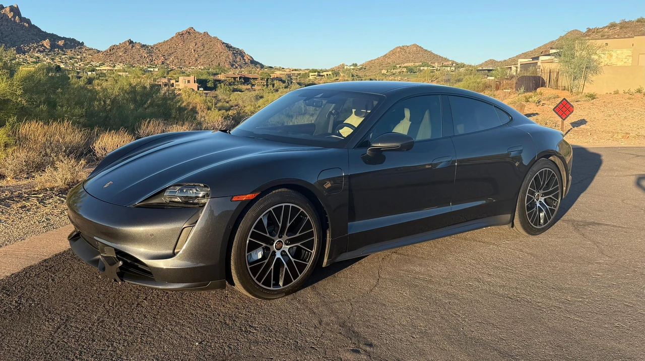 2020 Porsche Taycan Turbo - Image 10 of 31