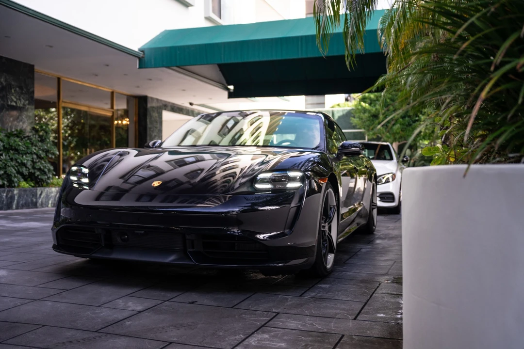 2020 Porsche Taycan Turbo - Image 4 of 11