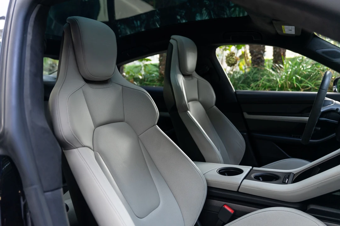2020 Porsche Taycan Turbo - Image 6 of 11
