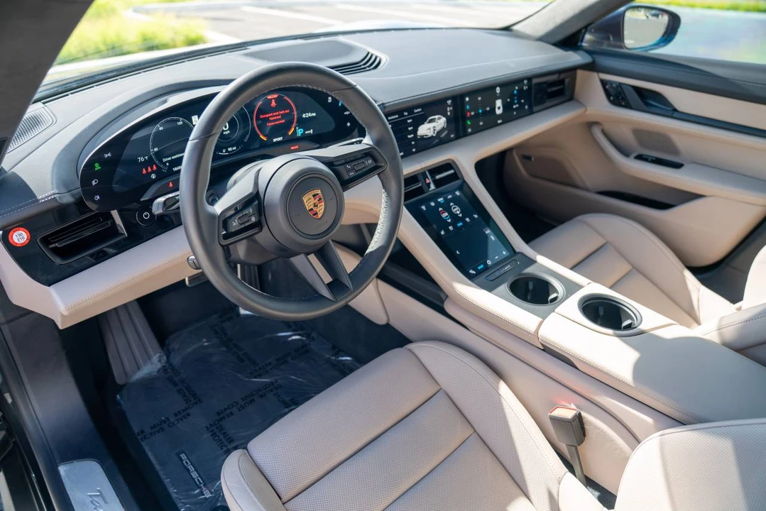 2020 Porsche Taycan Turbo - Image 4 of 5