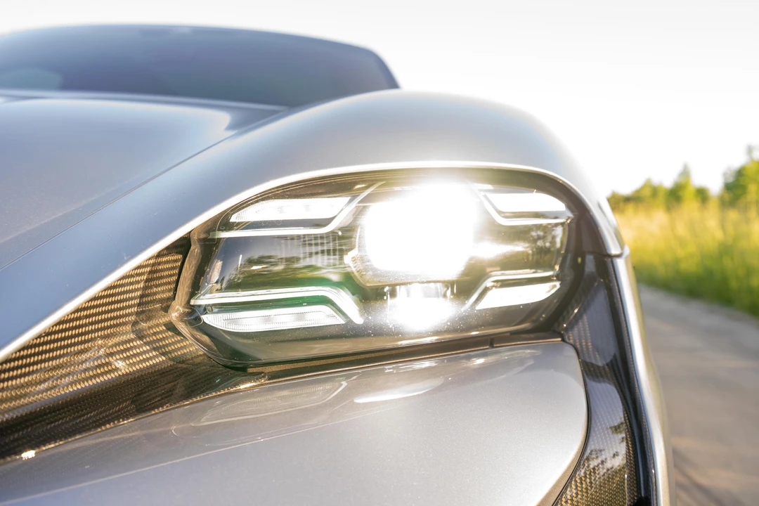 2020 Porsche Taycan Turbo - Image 25 of 31
