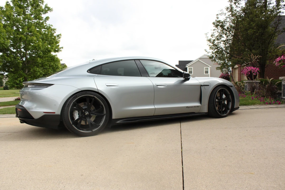 2020 Porsche Taycan Turbo - Image 16 of 31