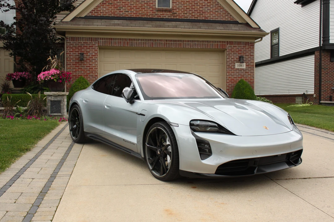 2020 Porsche Taycan Turbo - Image 19 of 31