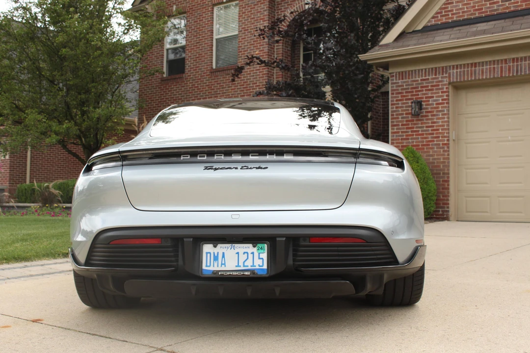 2020 Porsche Taycan Turbo - Image 14 of 31