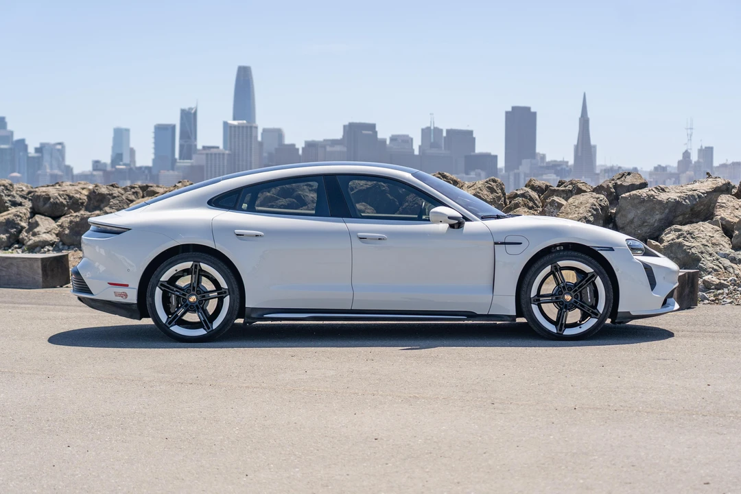 2020 Porsche Taycan Turbo - Image 8 of 31
