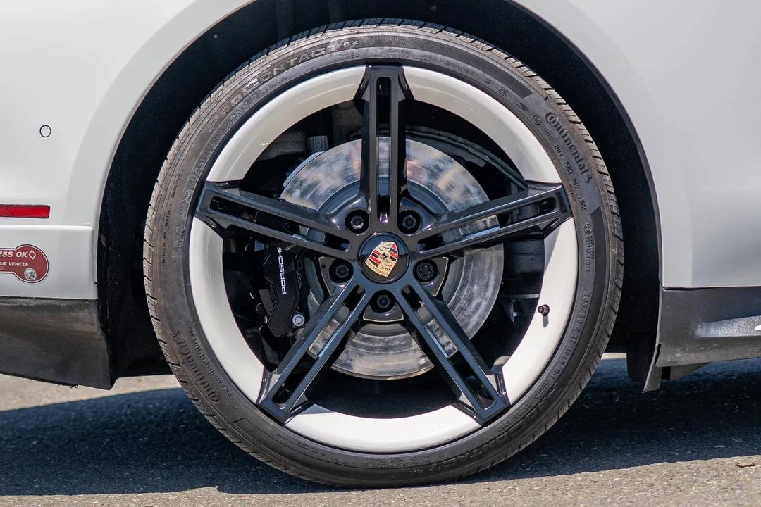 2020 Porsche Taycan Turbo - Image 26 of 31