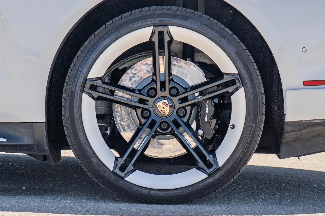 2020 Porsche Taycan Turbo - Image 25 of 31