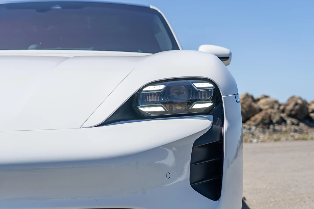 2020 Porsche Taycan Turbo - Image 14 of 31