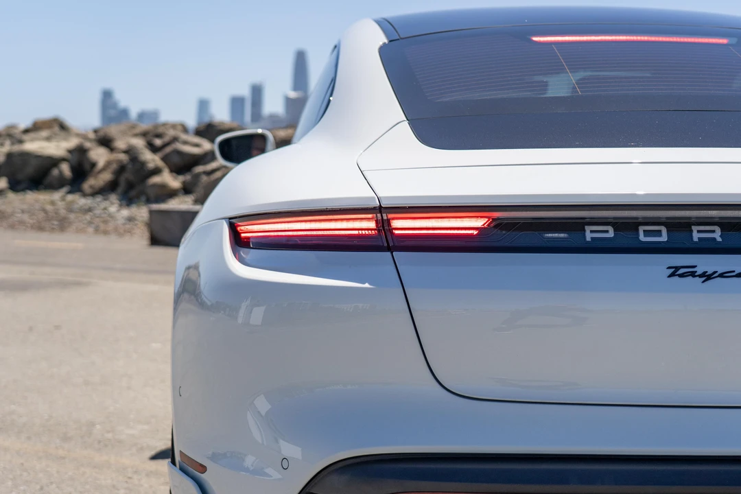 2020 Porsche Taycan Turbo - Image 17 of 31