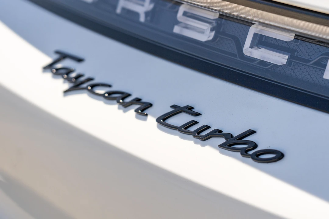 2020 Porsche Taycan Turbo - Image 19 of 31