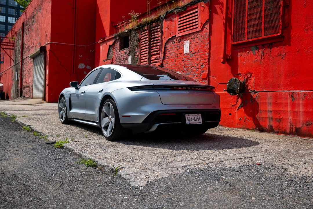 2020 Porsche Taycan Turbo - Image 9 of 31