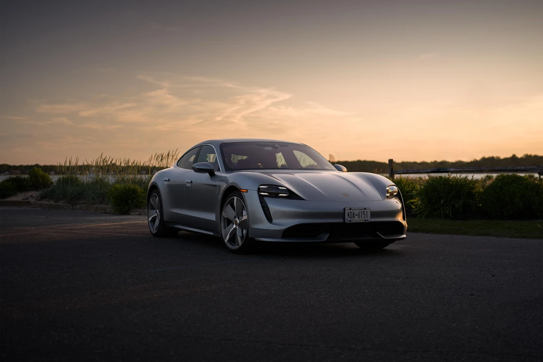 2020 Porsche Taycan Turbo - Image 20 of 31