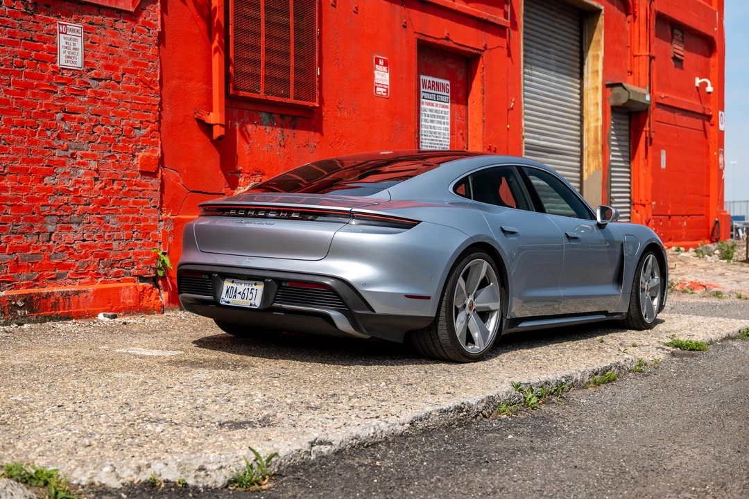 2020 Porsche Taycan Turbo - Image 15 of 31