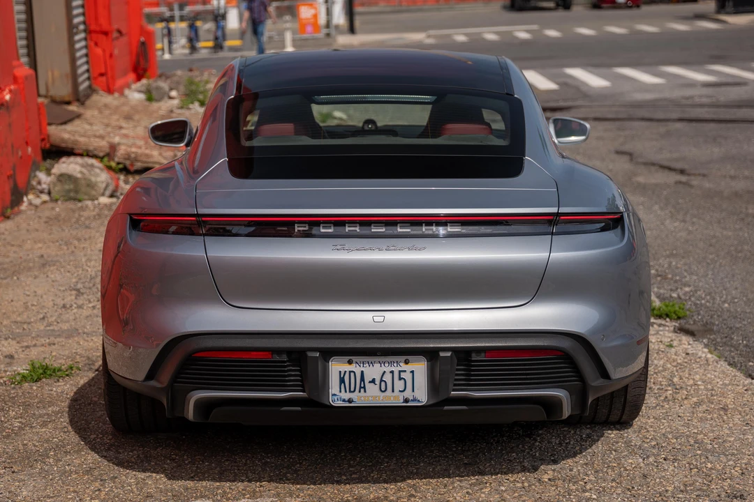 2020 Porsche Taycan Turbo - Image 13 of 31