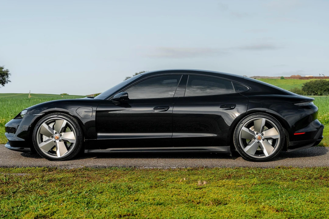2020 Porsche Taycan Turbo - Image 3 of 31